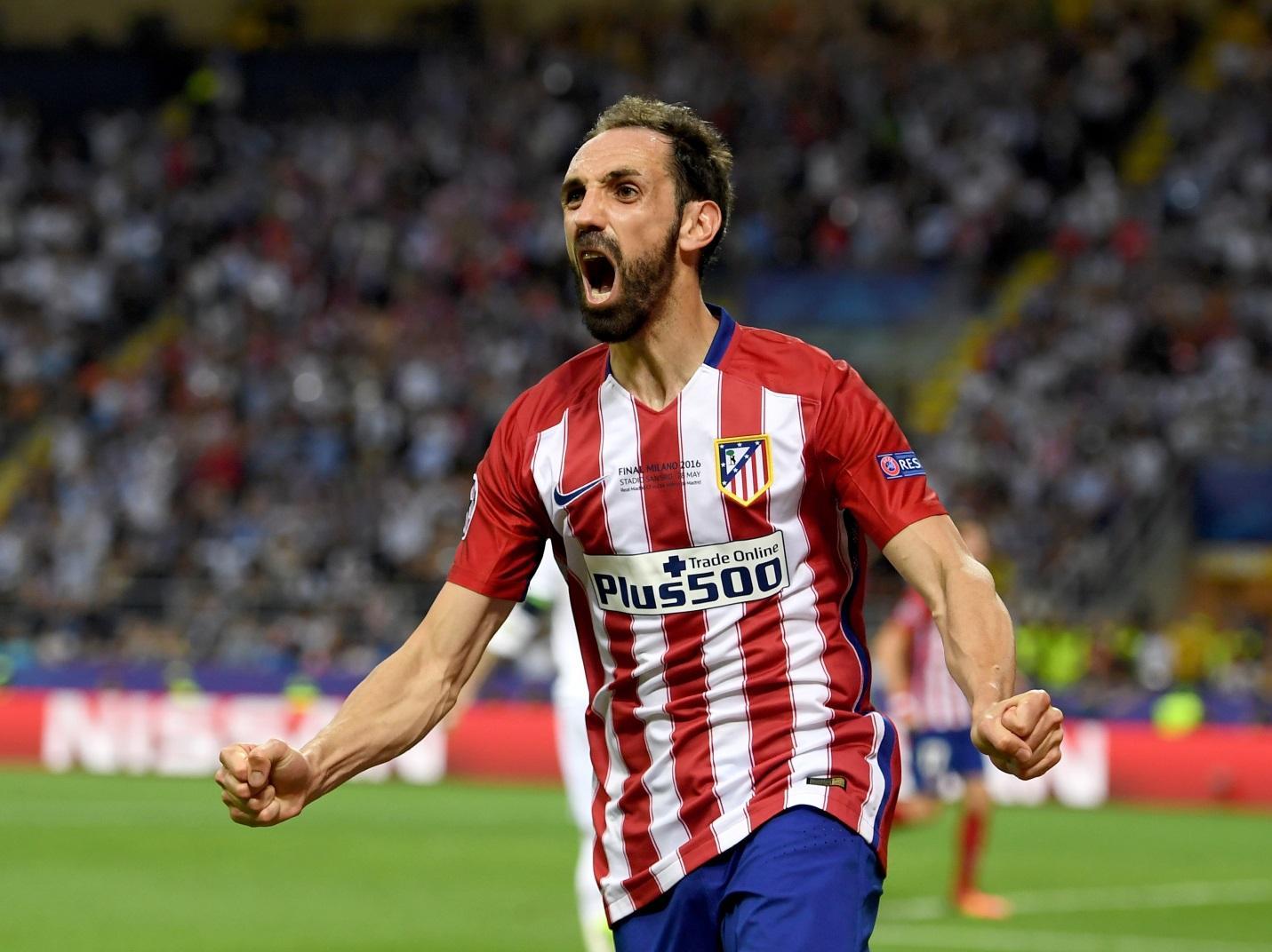 Juanfran gắn liền với đội bóng láng giềng Atletico Madrid nhưng anh là cầu thủ từng chơi cho Real Madrid